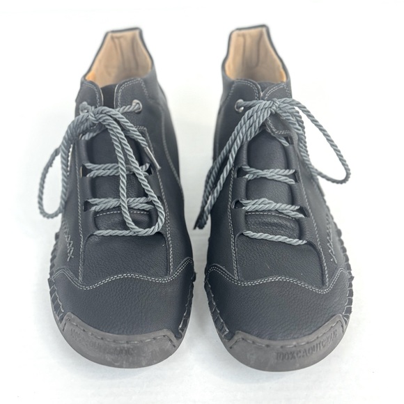 Govicta 
Leather Ankle Chukka Boots - Picture 4 of 11